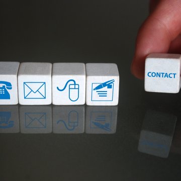 Dice with digital contact methods